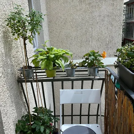 Connected Near Ostbahnhof With Balcony * Munich