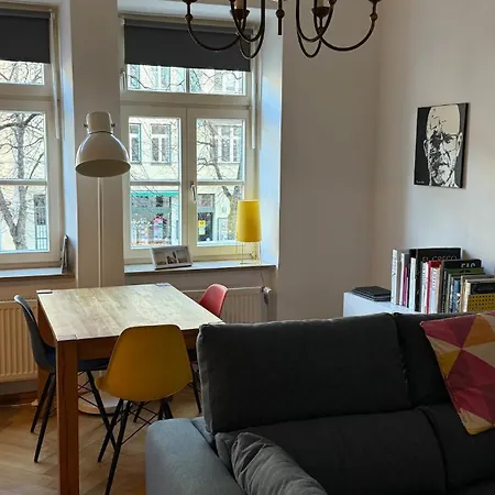 Apartment Connected Near Ostbahnhof With Balcony *