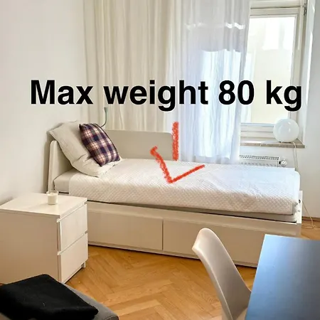 Connected Near Ostbahnhof With Balcony Apartman